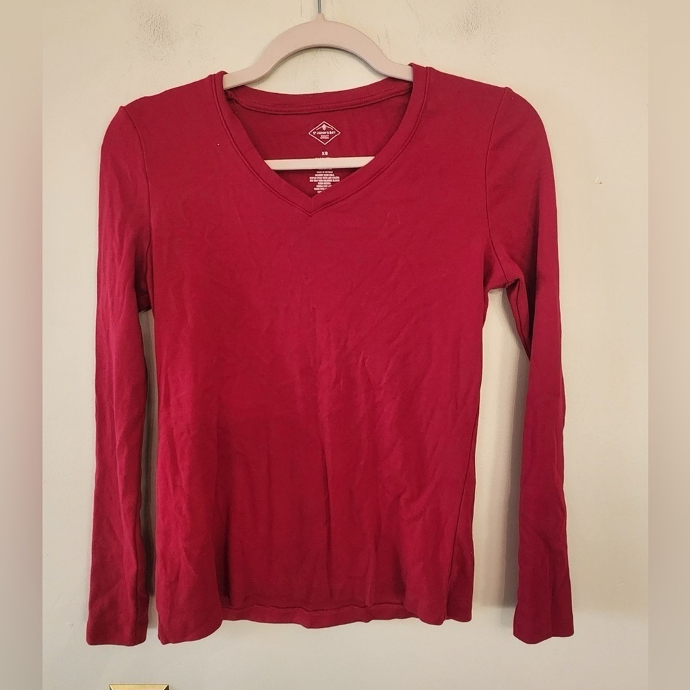 St Johns Bay essential tee long sleeve red v neck size womens xs